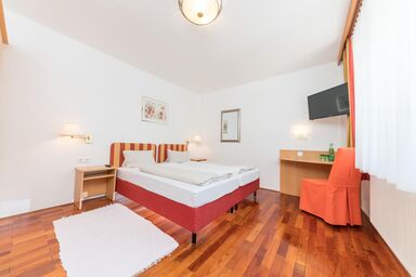 Hotel zur Post 3*Superior - Ihr Familienhotel - Doppelzimmer  "Mirnock"