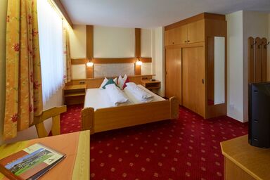 Das Apartment Rief Adults only 17.3.- 20.3.25 Bergbahn inkl. - Ferienwohnung 3 für 1 - 2 Personen