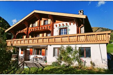 Ferienwohnung Chalet Dargun Bünter, (Camischolas/Sedrun).