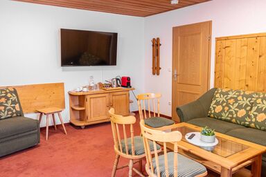 Gasthaus-Pension Seeklause - Familienzimmer Nr. 11, 40 qm, TV, 2 Erw. + 2 Kinder bis 12 Jahre, W-LAN, 2.Stock