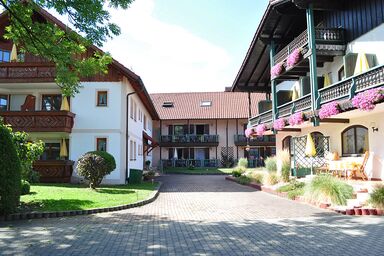 Landhaus Cornelia - Einzelzimmer (18qm) mit Balkon und WLAN