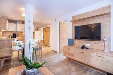 Alpenherz Ferienwohnungen - Ferienwohnung Adlerhorst ca. 70 m² ab 5 Nächte