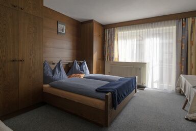 Haus Hahnenkamm - Doppelzimmer 1 inkl. Frühstück