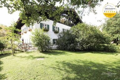 Ferienhaus in Riederau mit Großem Garten