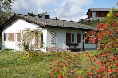 Ferienhaus mit Garten Tgeasa Schilendra-Lantsch/Lenz