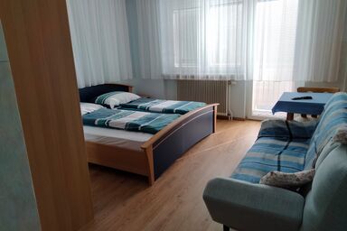 Ferienhof Kreutzer - Doppelzimmer (25qm) mit Fernseher