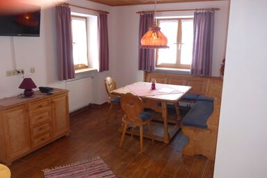 Pension Loiplstüberl - Ferienwohnung Nr. 18 für 2-4 Pers., 50 m², 1 SZ, 1 Ki-Zi, Wohnraum mit Kochnische, Bk