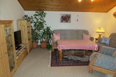 Ferienwohnungen Stockinger inkl. Chiemgaukarte - Ferienwohnung Chiemgau 100 qm, Balkon, Küche, 3 Schlafzimmer, Wohnzimmer, WLAN