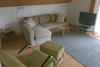 Pension Bergblick - Ferienwohnung 85qm, Balkon, Küche, 1 Schlafzimmer, Wohnz., 2 Bäder, WLAN, 4 Pers