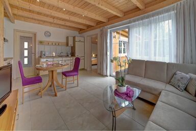 Ferienhaus zur Weinlaube - Ferienhaus (44qm) mit möblierter Terrasse