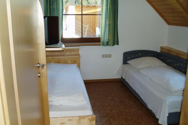 Ausflugshotel Huttersberg - Apartment/2 Schlafräume/Dusche, WC