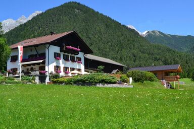 Gästehaus Fitsch - DZ Adlerhorst mit Balkon, DU/WC