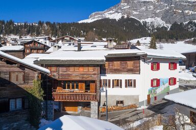 Edelweiss Ferienwohnung, Casa Dadens, (Flims Dorf).