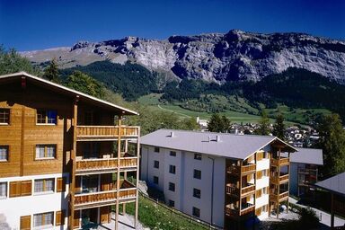 Hapimag Resort Flims, (Flims Waldhaus). Apartment mit 2 Schlafzimmern mit Blick auf die Bergen