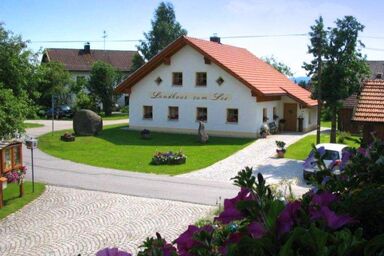 Landhaus mit Sonnenterrasse und Garten