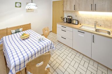 Gästehaus Koyerbauer Boardinghouse - Ferienwohnung II im Nebenhaus, 55 qm mit separatem Schlafzimmer, Südbalkon