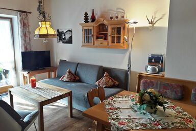 Alpchalet - Ferienwohnung Loy - Gemütliche Drei-Raum Wohnung - 53qm mit Balkon