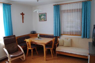 Ferienwohnung Maierhof - Ferienwohnung, 60 qm, 2 Schlafzimmer, max. 5 Personen