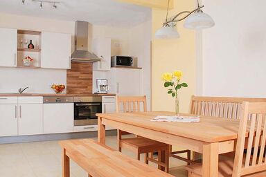 Ferienbauernhof Herrmann - Ferienwohnung Kornkammer (65qm) mit Terrasse und Küche