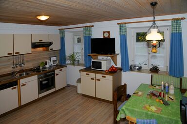 Ferienwohnungen Ströhlein - Ferienwohnung Hopfenspross mit überdachter Terrasse