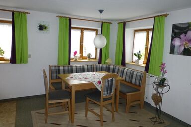 Haus "Beim Lorenzar" - Ferienwohnung - 58 qm - 1 Schlafzimmer - Balkon