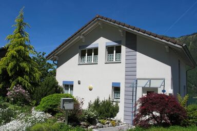 TOP-Ferienhaus mit Sicht auf See und Berge