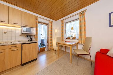 Ferienwohnhaus Heimfriede - Zwei-Raum-Ferienwohnung 30qm, Dusche/WC, Extra-Schlafzimmer, Küche, Balkon