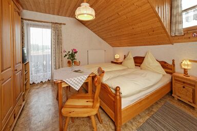 Pension Wiesengrund - Doppelzimmer mit Balkon