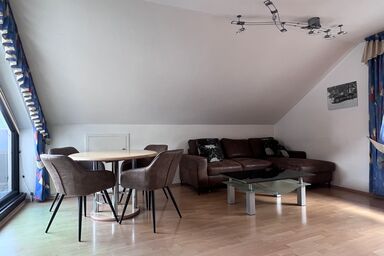 Ferienwohnungen "Am Park" - Ferienwohnung 2. Stock mit Dachterrasse