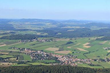 Ferienwohnung Hohenbogen - Schöne, neue Ferienwohnung (60 qm) für 4 Personen