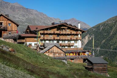 Hotel Silbertal **** - Almhütte Smaragd, HP