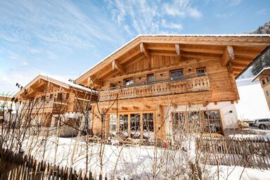 Birnbaum Chalet Kreuzkogel mit Naturbadesee und eingezäunten Garten