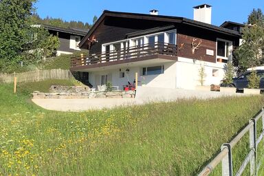 Villa Allegria, (Flims Dorf). Frei stehendendes Chalet mit Pistenzufahrt 105m2 plus Hobbyraum für max. 5 Erwachsene, Hunde gestattet