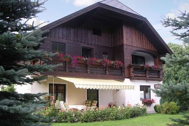 Ferienwohnung mit Balkon in idyllischer Lage