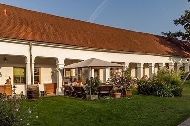 Weingut - Genießerhof G. u. A. Bohrn - Romantikzimmer