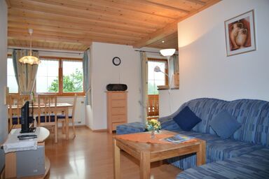 Ferienwohnungen Oberthannlehen - Ferienwohnung Nr. 1 für 2-4 Pers., ca. 90 m², 2 SZ, Wohnraum m. Kochnische, Bk