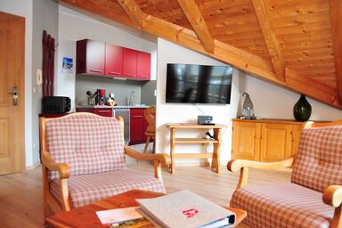 Ferienwohnungen Wendelstein - Ferienwohnung Wendelstein, 2-4 Personen, 1 sep. Schlafzimmer, 2.OG, Südbalkon