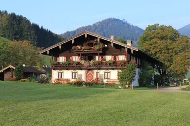 Haus Matzl - Doppelzimmer Nr. 2 mit Dusche und WC, Balkon, TV, WLAN