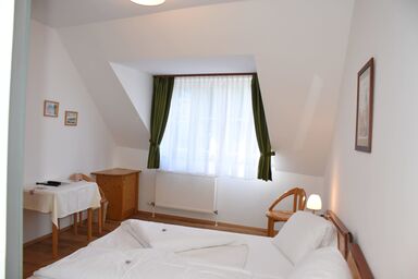 Winzerhof & Gästehaus STÖGER - Doppelzimmer "Vogelberg" 7