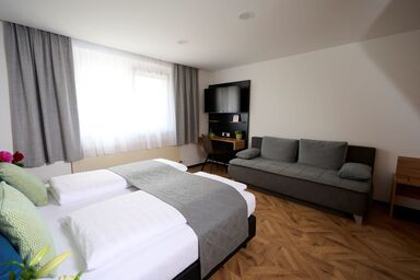 Laudach Inn - Doppelzimmer mit Zustellbett