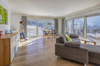 Walser Lodge - Ferienwohnung "Elferkopf", 80 m2, OG, Eckbalkon