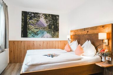 PEOPLE'S HOTEL - Doppelzimmer Alpenrose