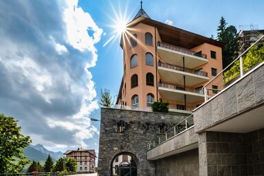 Panoramaresidenz - Surmeir 2. Stock - Appartement/Fewo, Dusche oder Bad, WC, 8-Bettwohnu