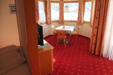 Das Apartment Rief Adults only 17.3.- 20.3.25 Bergbahn inkl. - Ferienwohnung  2 mit Südbalkon für 2 Personen