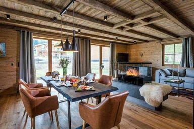 LA SOA Chalets & Eventlodge - Bently Chalet