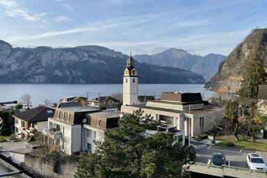 Attika Schätzchen mit Seeblick bei Brunnen - nur 200 Meter zur Badestelle