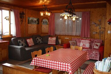 Chalet Schwalbe, (Flumserberg Bergheim). 2.5 Zimmerwohnung Bad/Dusche/Terrasse, EG