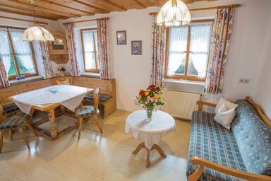 Landhaus Fürberger - Ferienwohnung 2 75 qm, Schlafzimmer, Küche, TV, 4 Pers.