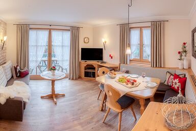 Ferienwohnungen Mayer - Ferienwohnung Kienberg 40qm, Balkon, Küchenzeile, Schlafzimmer, Wohnzimmer, WLAN