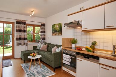 Landhaus Koch - Ferienwohnung Rosenduft, 58 qm, EG, 1 sep. Schlafzimmer, Südseite mit Terrasse